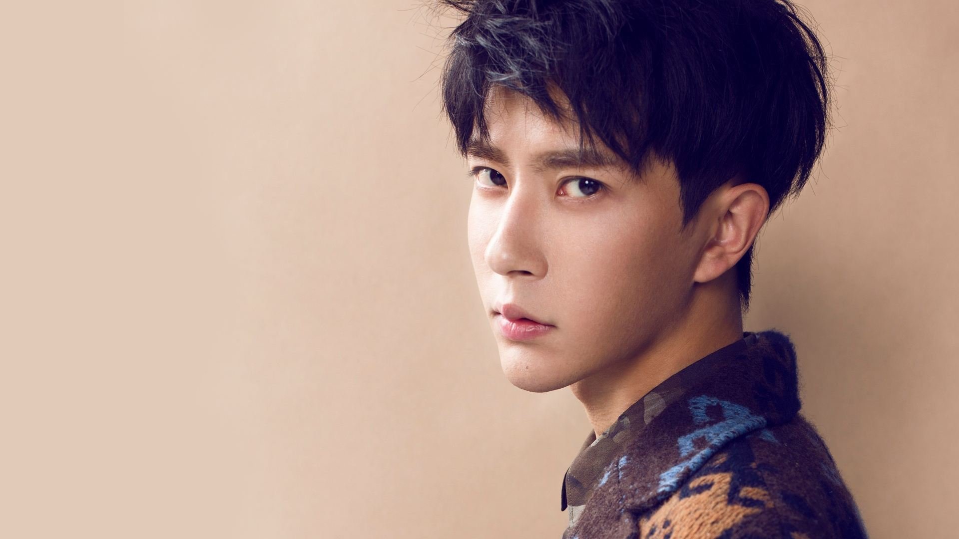 九游娱乐-现场氛围：观众席座无虚席，气氛热烈！，观众席座次如何安排