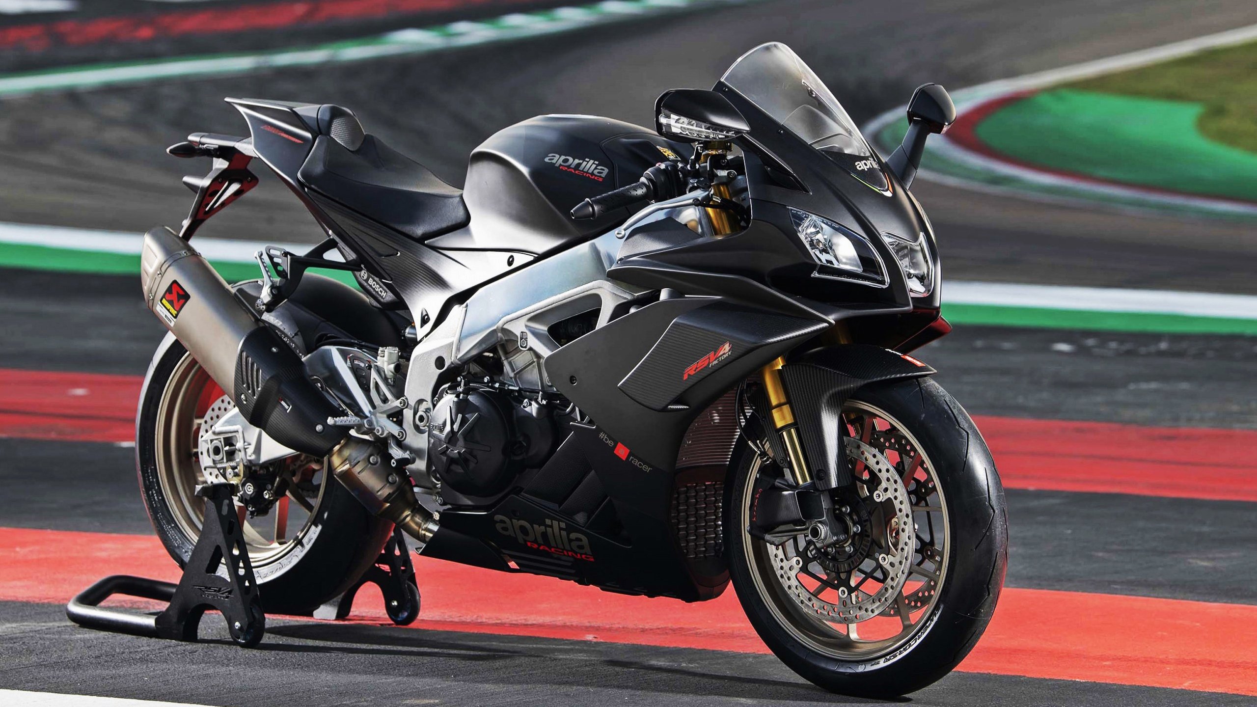 九游娱乐(jiuyou)官网-青少年“运动精神”公益广告片在全国热播，弘扬正能量，运动公益广告的广告词