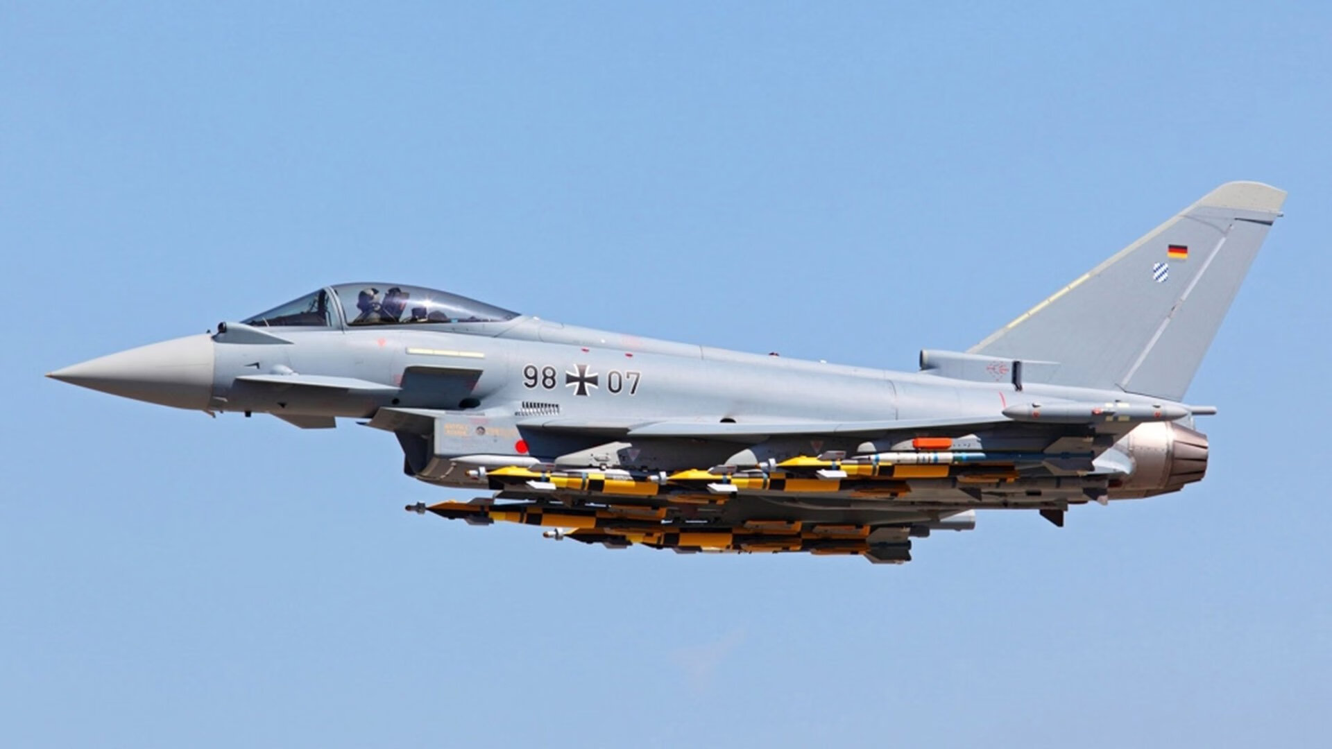 九游官网pc-经验老将再掀热血，欧冠赛场传奇续写，欧冠冠军视频