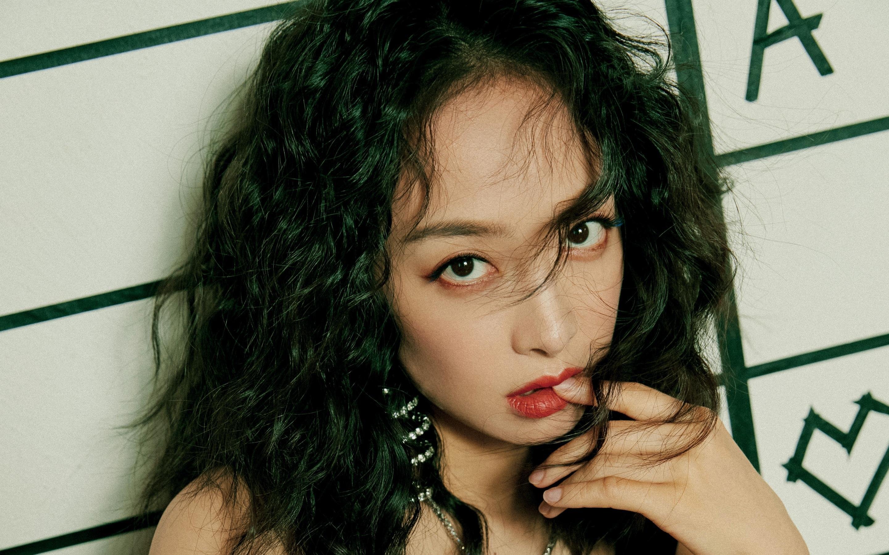 九游jiuyou-双前腰压迫第一线打破对手节奏，双前腰4222