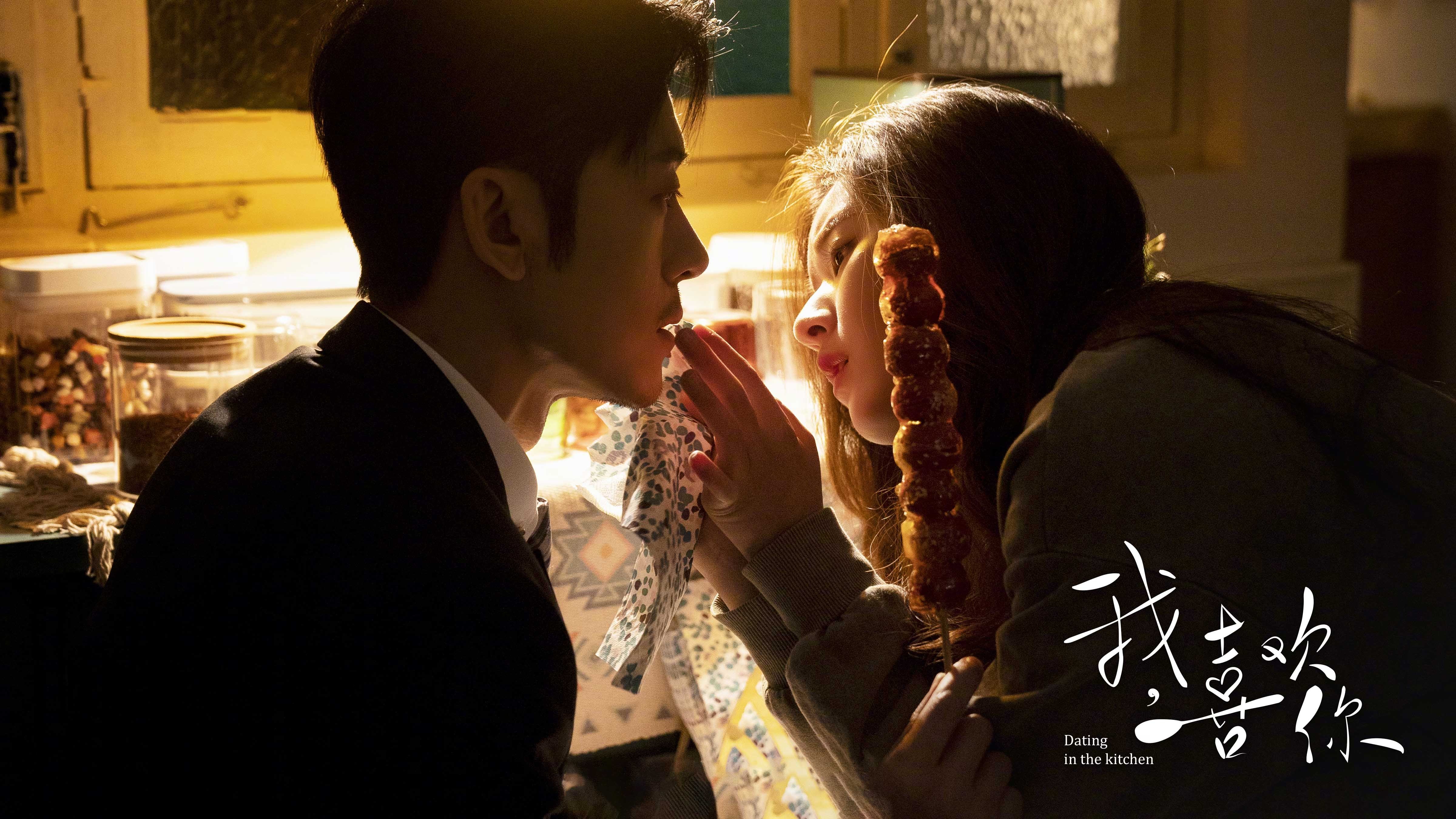 九游官网下载电脑版-水球比赛波兰女队配合默契，波兰球一杯水